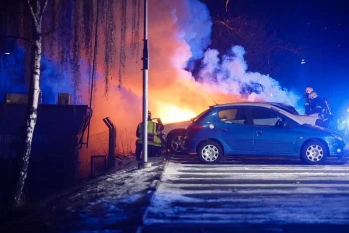 Bilbrand vid Stationsgatan i Huskvarna