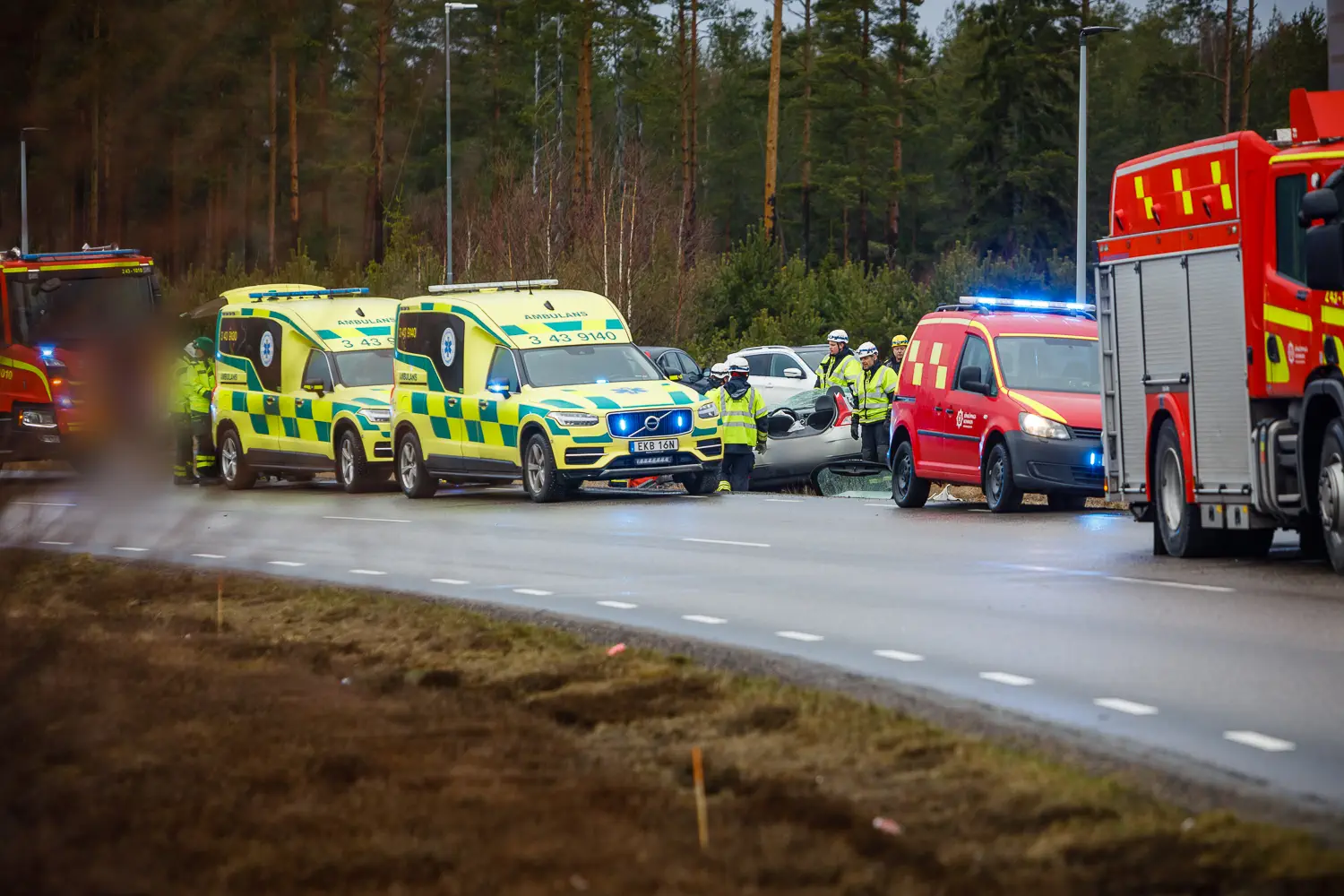 Räddningstjänsten, ambulans trafikolycka på Norra Stigamovägen