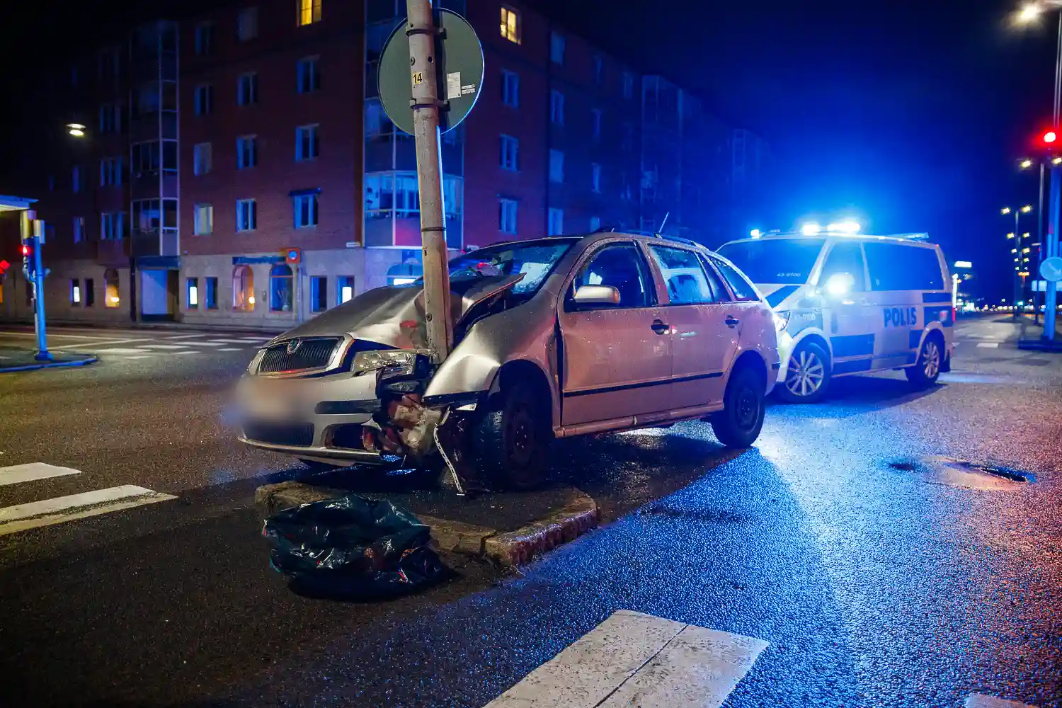 Trafikolycka i korsningen  Klostergatan och Kungsgatan