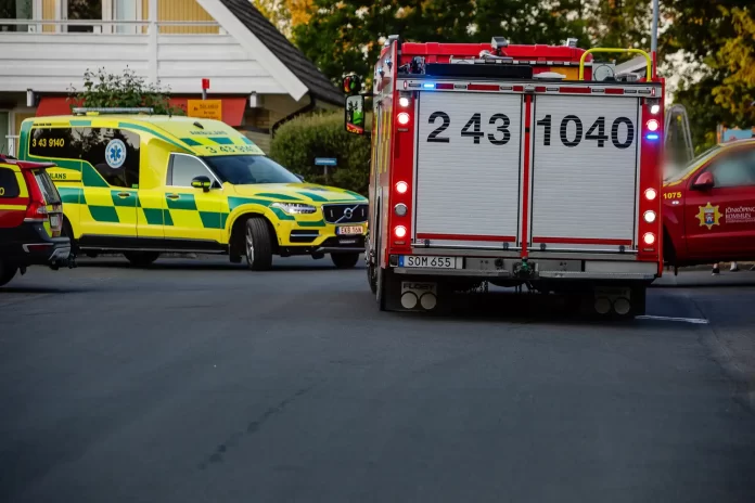 ambulans och räddningstjänst, larm om villabrand