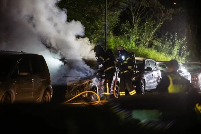 Utryckning till bilbrand vid Råde Påle på Råslätt.