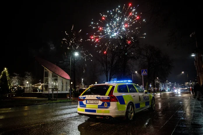 polis under nyårsnatten i Jönköping