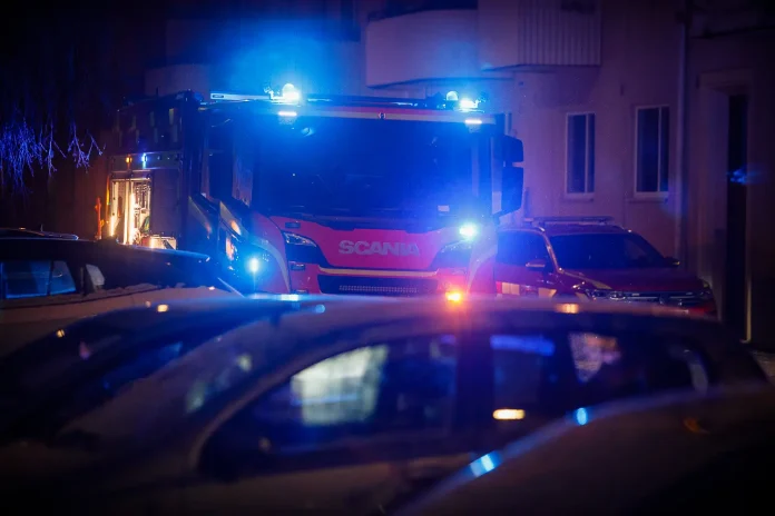 Larm om brand i flerfamiljshus