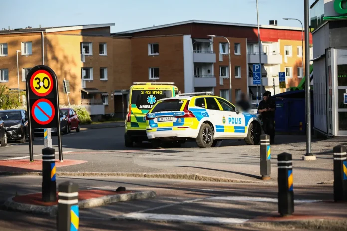 Larm om påkörd person i Dalvik