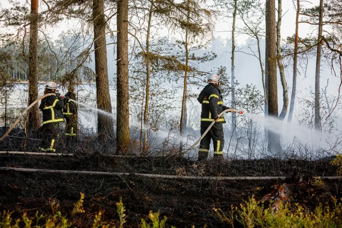 Terrängbrand vid sjön Fängen