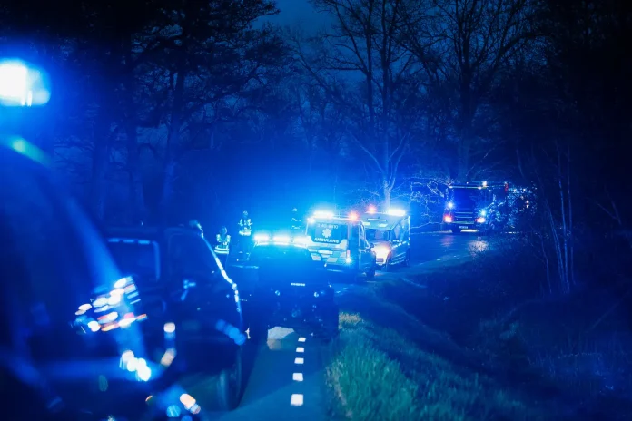 Trafikolycka vid Järstorp - bil i brand