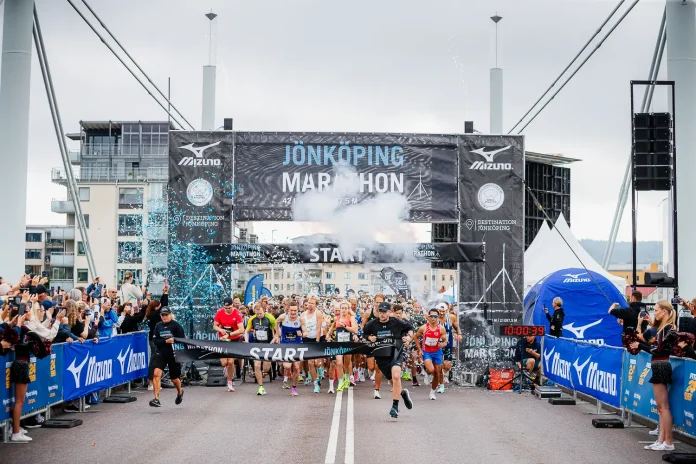 Jönköping Marathon 2025 - starten på Munksjöbron
