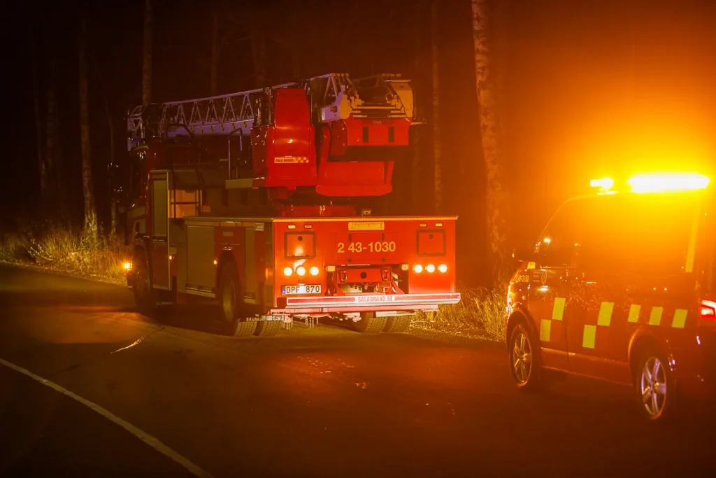 Räddningstjänst vid brand i radhus vid A6-området i Jönköping