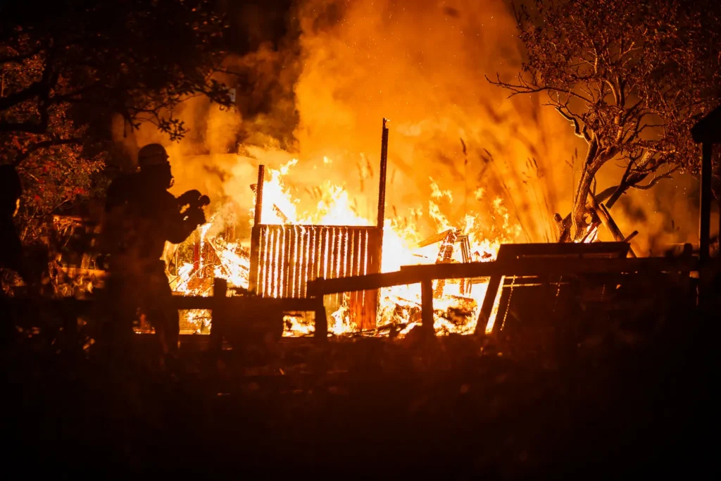 Brand i kolonistuga på koloniområdet vid Österängen i Jönköping