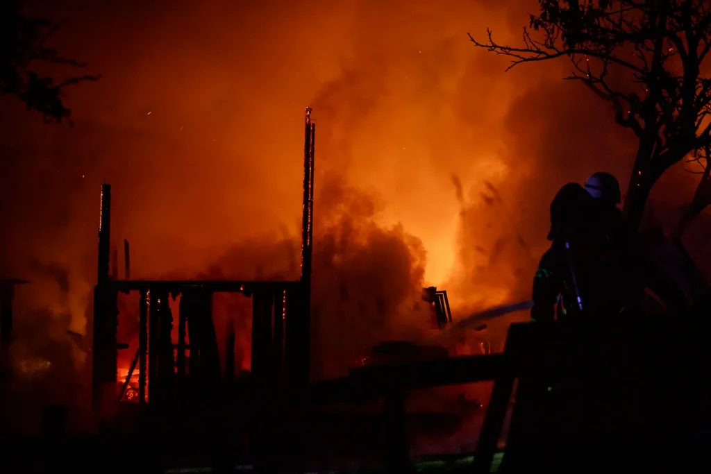 Brand i kolonistuga på koloniområdet vid Österängen i Jönköping