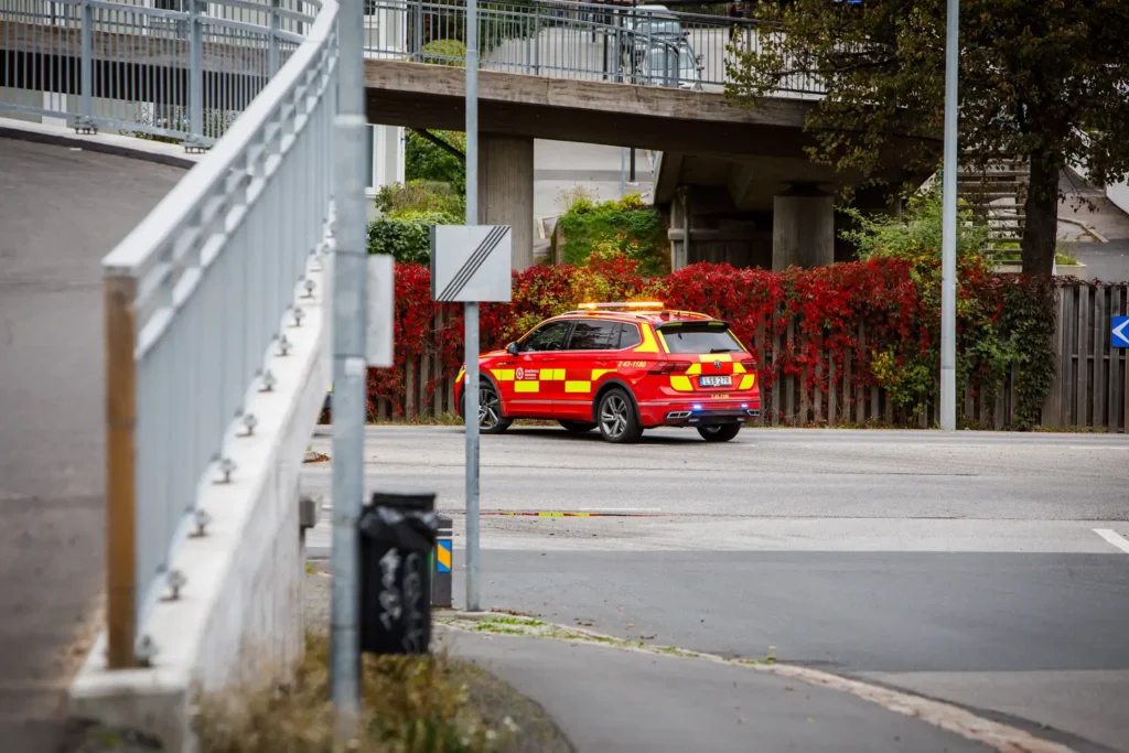 Trafikolycka mellan bil och moped på Junegatan i Jönköping