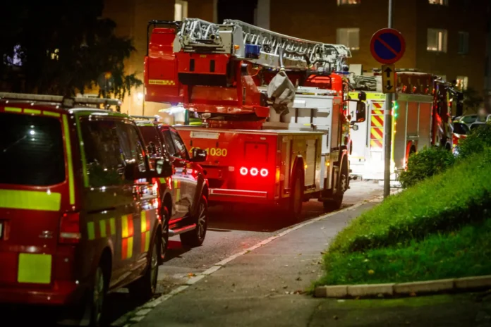 Utryckning till brand på spis i bostad på Dalvik