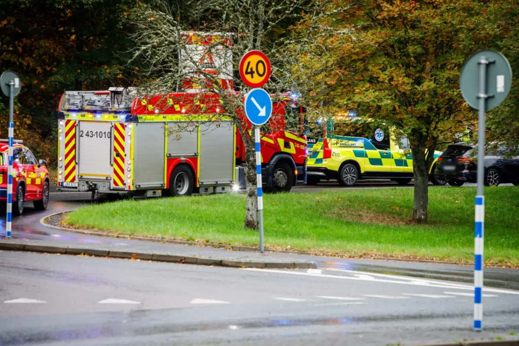 Trafikolycka på Åsenvägen på Mariebo i Jönköping där en person blev påkörd